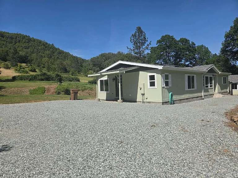 3950 Shoestring Rd — Photo 31