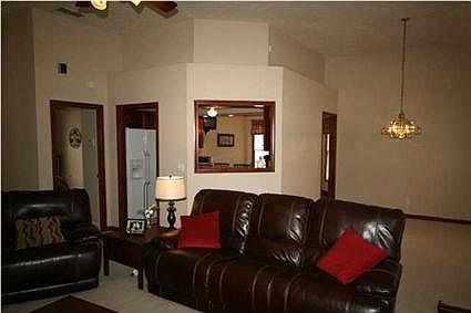 5th image of 3804 Farrington Dr