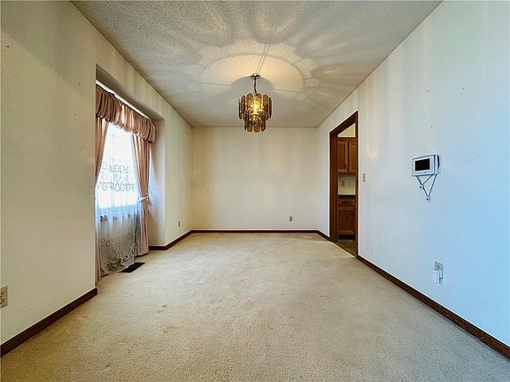 4th image of 3805 Bernard Powell Dr