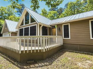 153 Candlelight Cv, Holly Lake Ranch, TX 75765