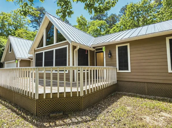 153 Candlelight Cv, Holly Lake Ranch, TX 75765
