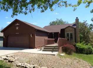 3336 SE Meadowview Dr, Topeka, KS 66605