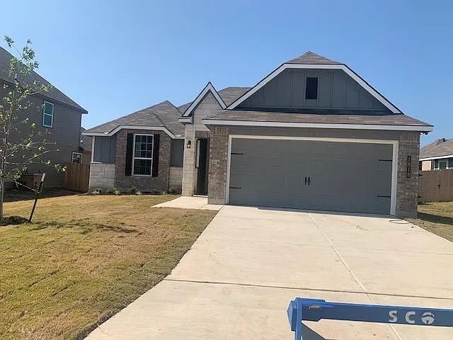 1818 Bayou Wood Ln — Photo 3