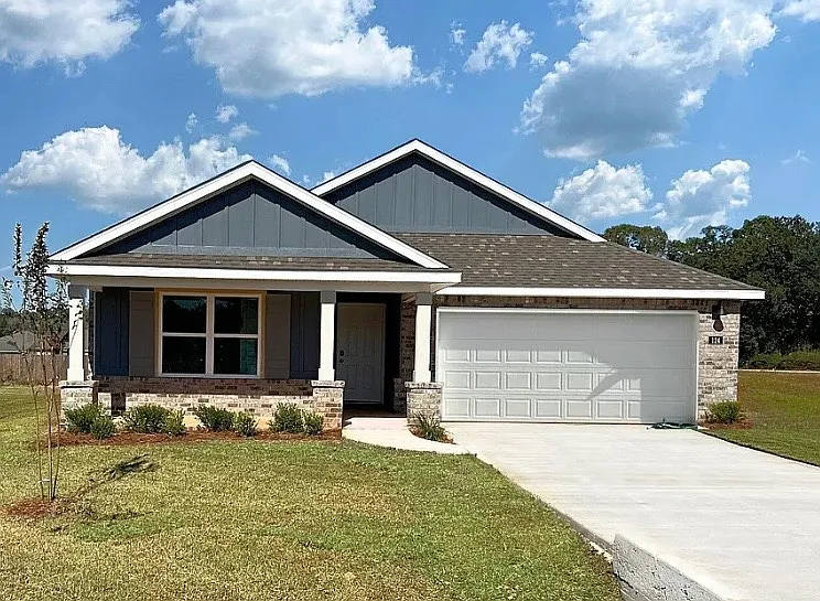 5 bed, 2100 sqft, $2,200 — Photo 2