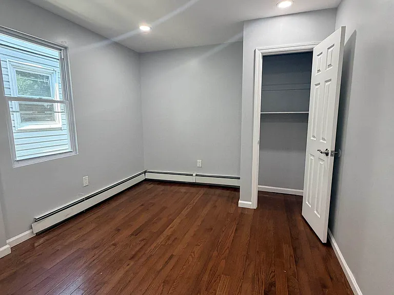 3708 Dyre Ave #1 — Photo 10