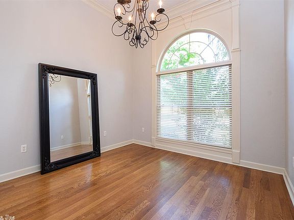 3rd image of 7417 Peach Blossom Ave