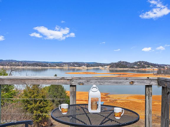 4th image of 3304 Buck Horn Rd