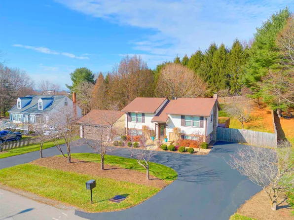 1005 Cambria St NW, Christiansburg, VA 24073