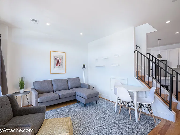 631 Constitution Ave NE — Photo 6
