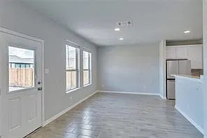 3 bed, 2.5 bath, 1875 sqft, $1,850 — Photo 2