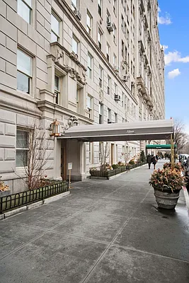 Sold by Corcoran | media 22