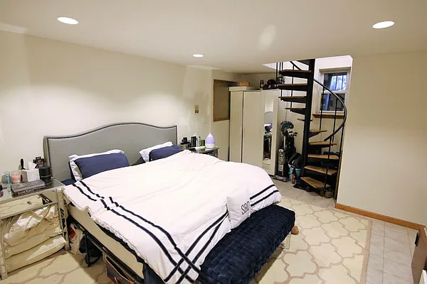 Rented by JK Dansar Corp | media 18