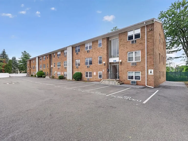 1 Walter Ave #42 — Photo 16