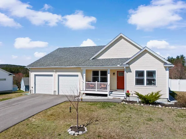 52 Curtis Commons Circle, Milford, NH 03055