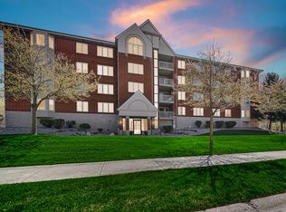 8421 Manor Ave UNIT 306, Munster, IN 46321