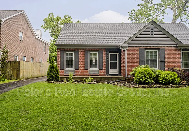 3346 Fall Creek Pkwy — Photo 1