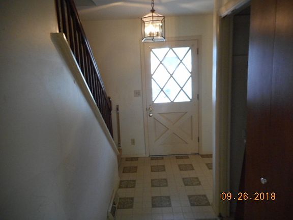 2nd image of 4803 N Glen Ct