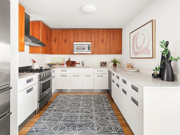 3rd image of 306 E 82nd St APT 4A