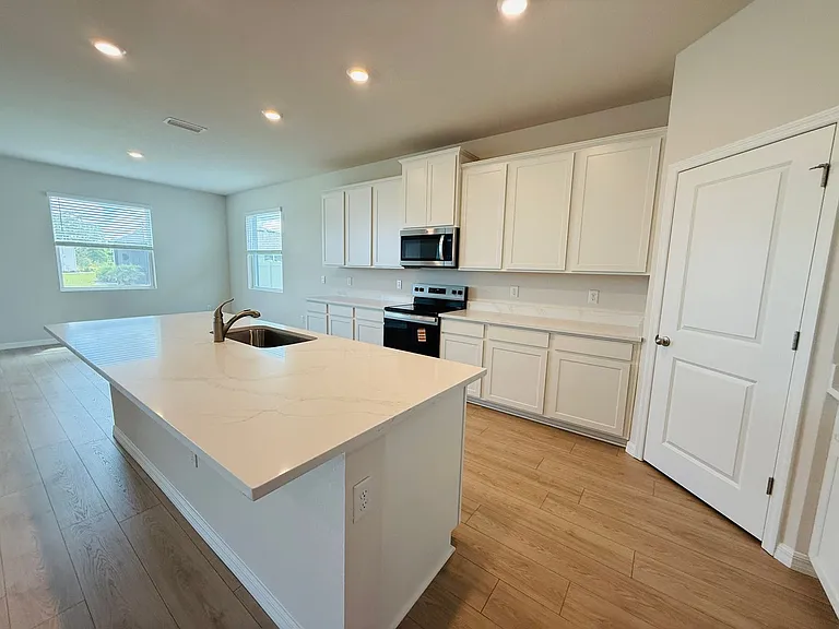 316 158th St E — Photo 16