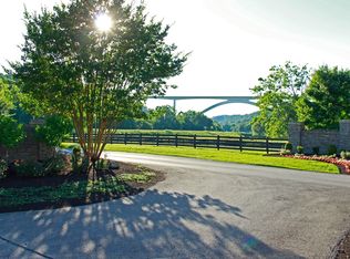 1030 Natchez Valley Ln, Franklin, TN 37064