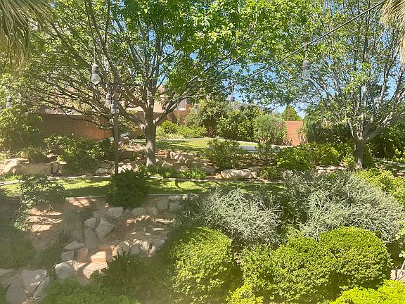 2nd image of 3022 S Basswood Cir
