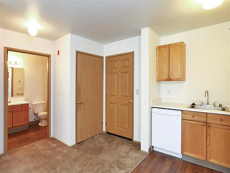 The Vintage at Arlington Senior Apartments — Photo 19