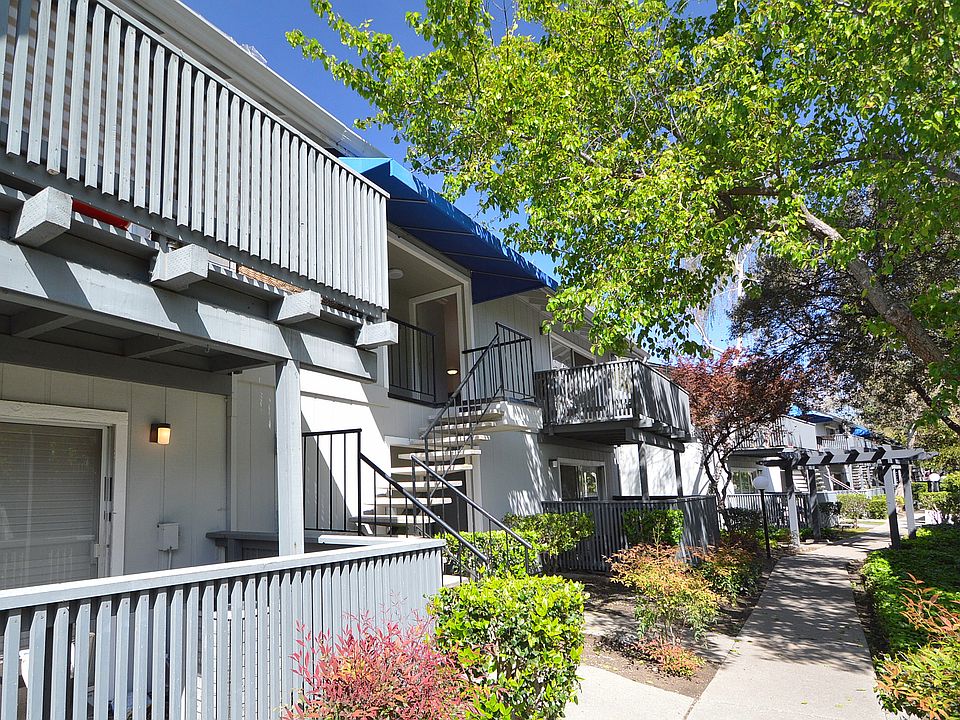 2nd image of 9085 Alcosta Blvd APT 375