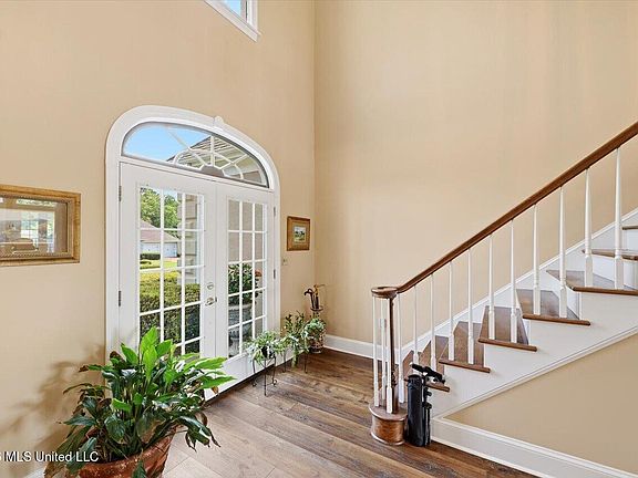 3rd image of 103 Woodlands Green Dr