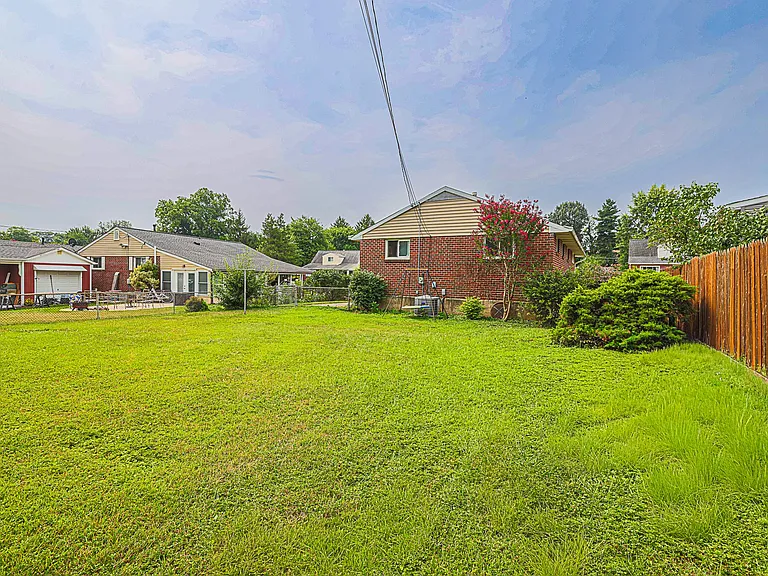16 Hathaway Rd — Photo 18