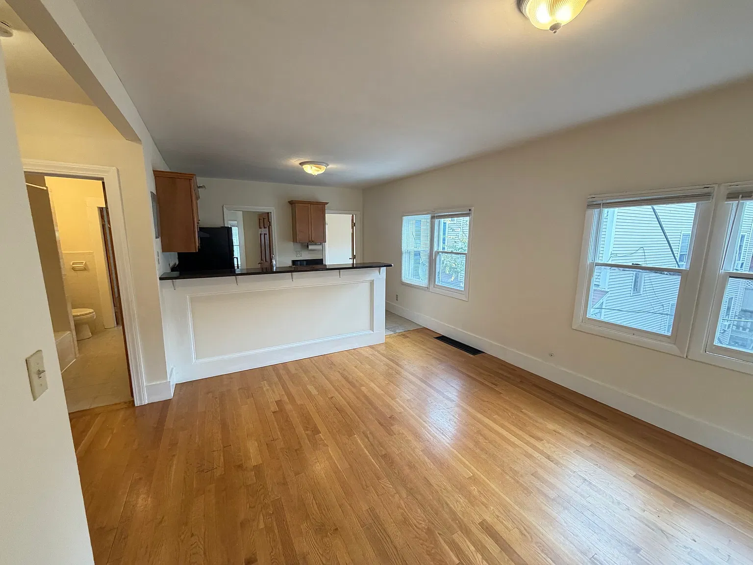3 bed, $3,000 — Photo 3