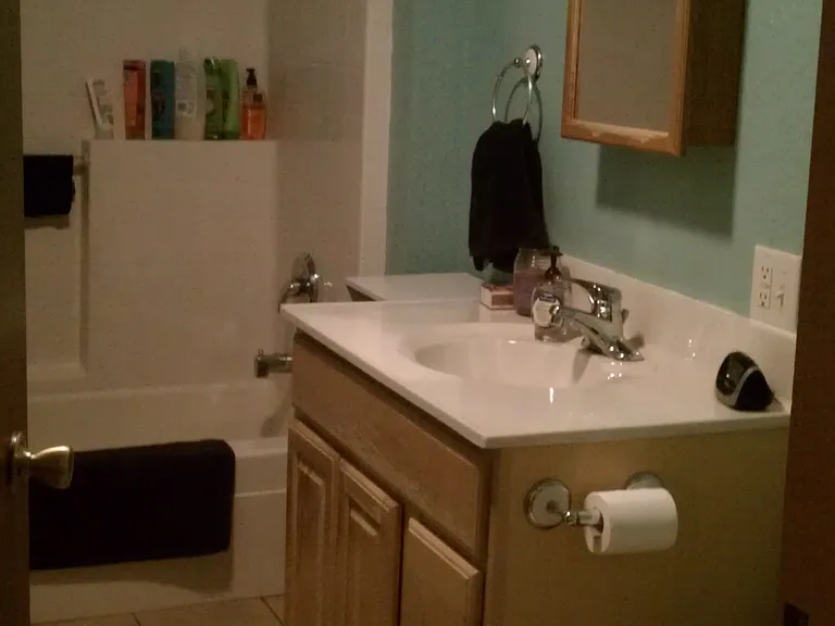 425 E 6th St #2 — Photo 2