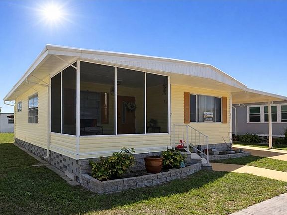 3rd image of 414 Papaya Ln #414