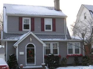 16 Cypress St, Floral Park, NY 11001