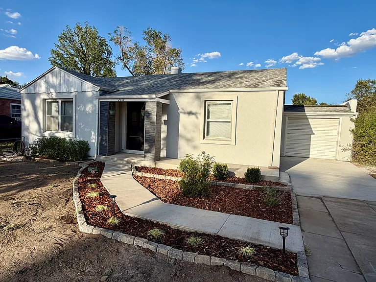 2312 Court St — Photo 1