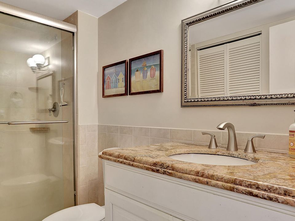 1st image of 3210 SE 10th Street #7b