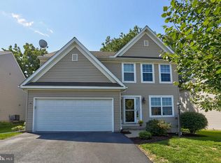 721 Bridle Wreath Ln, Lancaster, PA 17601