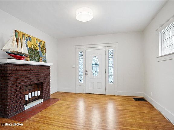 5th image of 719 N Barbee Way