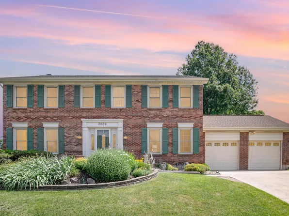 2828 Deerfield Dr, Villa Hills, KY 41017