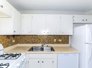 2215 Aloha Dr #1205, Honolulu, HI 96815