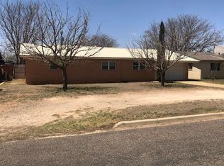 306 SW 17th St, Seminole, TX 79360