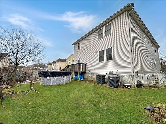 3rd image of 51 Jefferson Ave