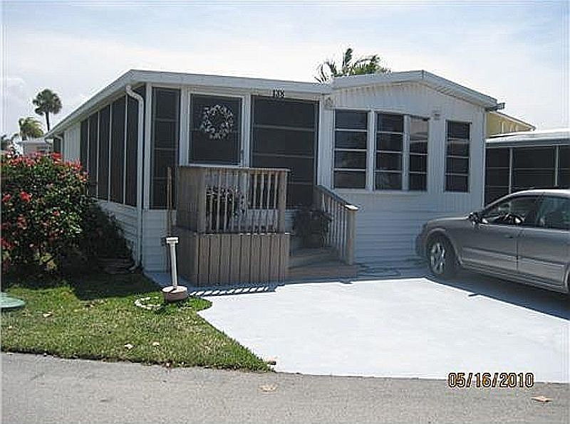 1st image of 138 Nettles Blvd