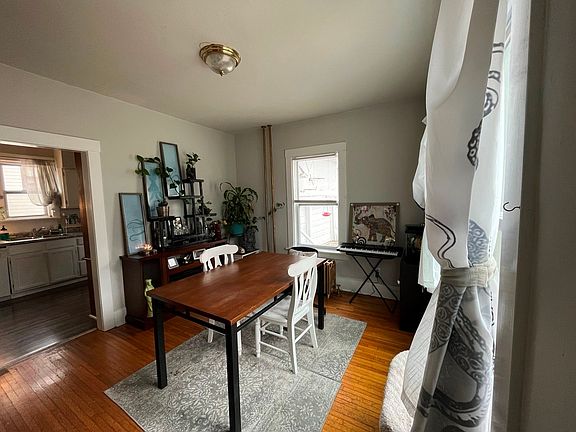 DiningRoom