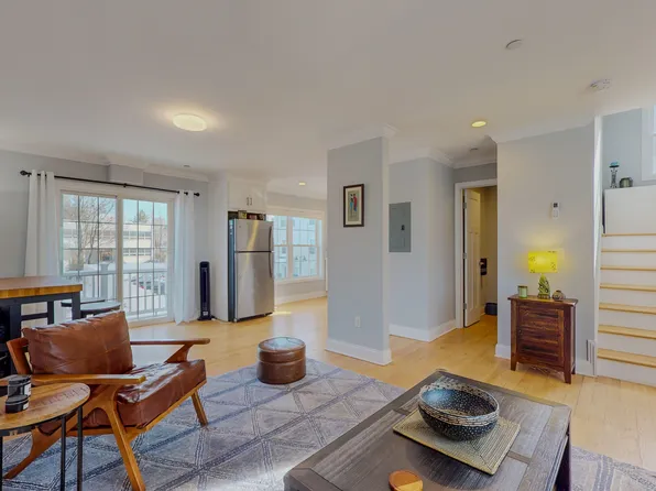 20 3rd Street #16, Stamford, CT 06905