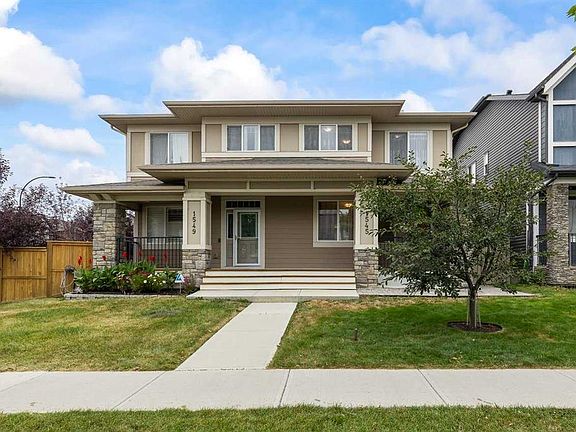 2nd image of 1545 W Legacy Cir SE