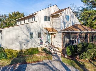 335 Yeiser Ln, Hudgins, VA 23076