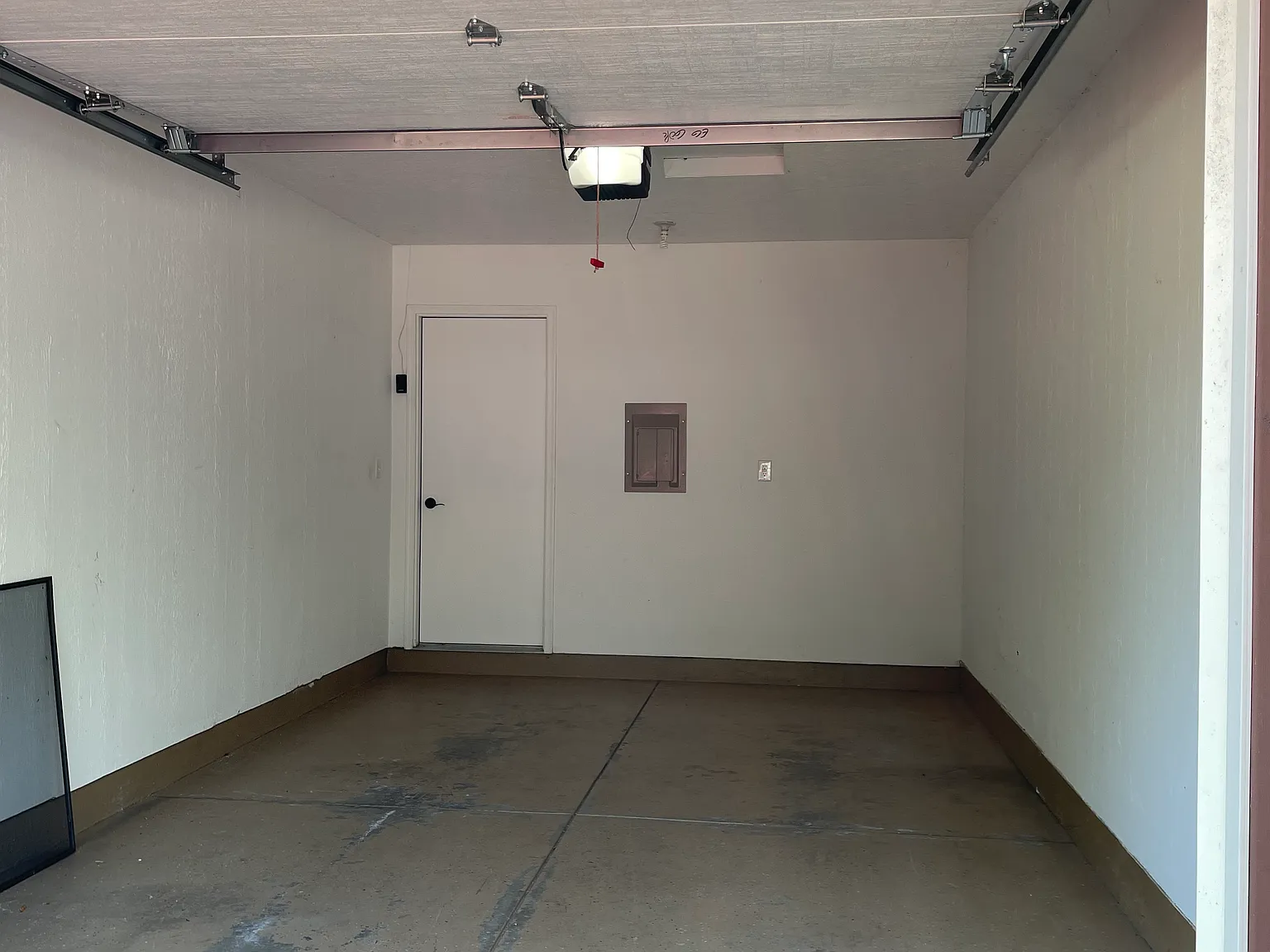 2 bed, 1000 sqft, $1,075 — Photo 2