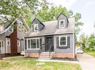 836 Nela View Rd, Cleveland, OH 44112