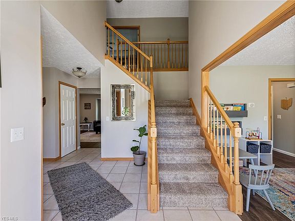 2nd image of 34992 Shawn Dr