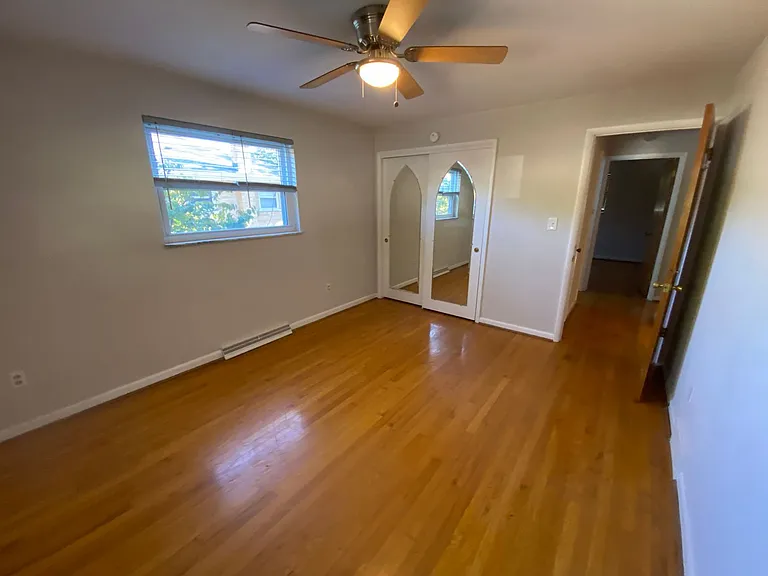 3171 Dickinson Ave — Photo 10